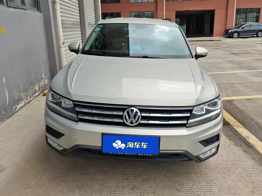 Volkswagen Tiguan L 2018 — фото 2