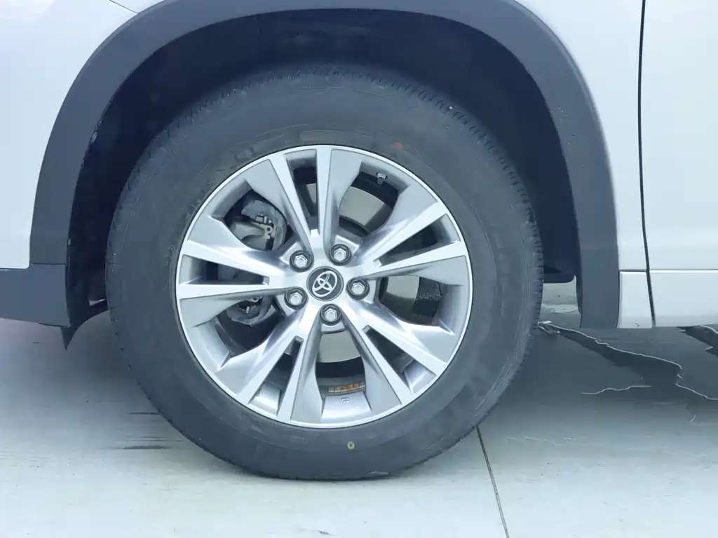 Toyota Highlander 2021