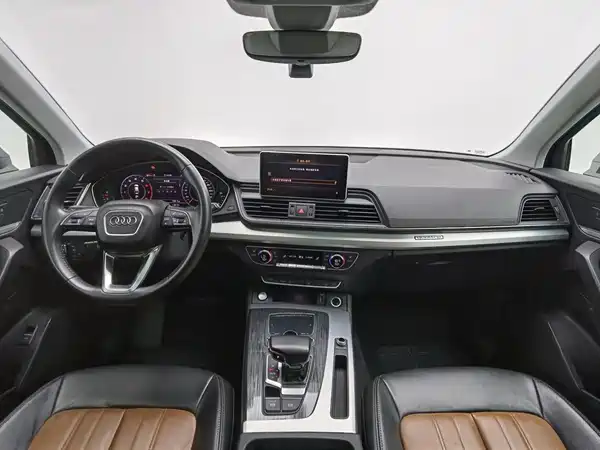 Audi Q5L 2020