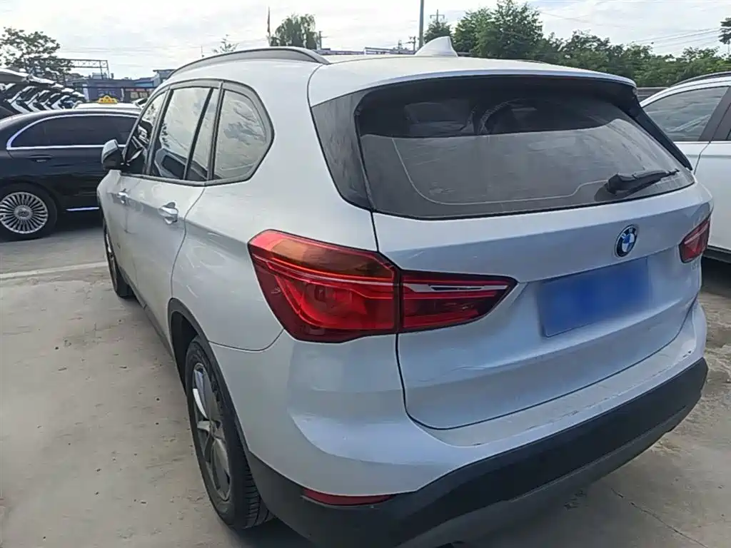 BMW X1 2016 — фото 5