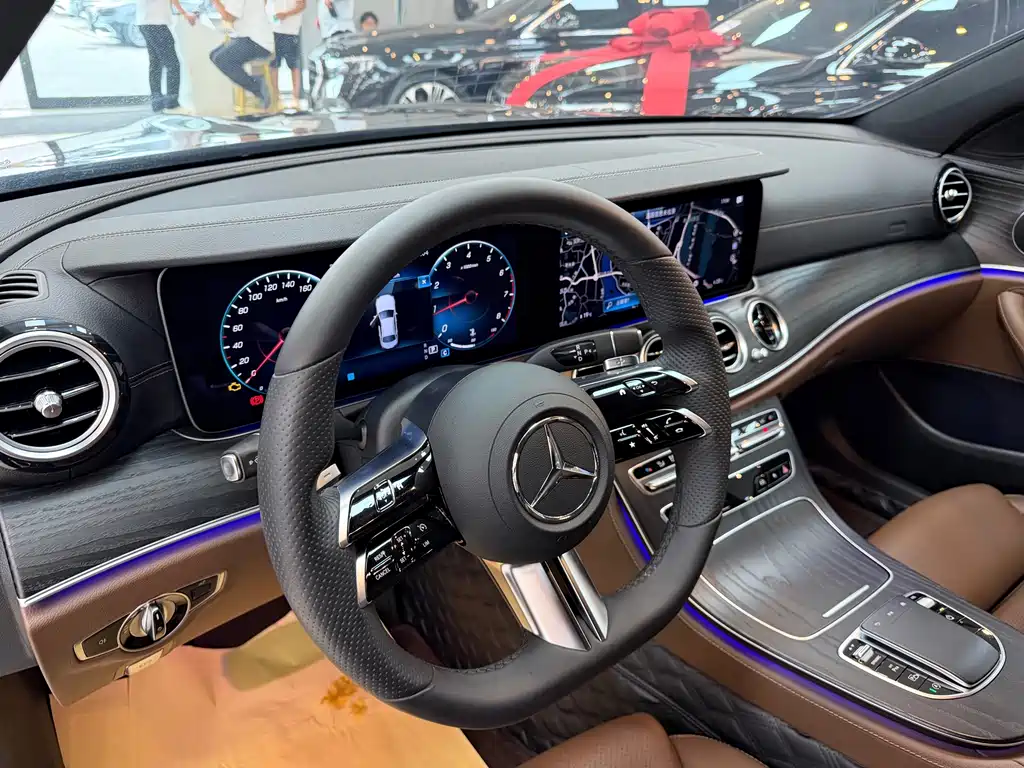 Mercedes-Benz E-Class 2021 — фото 10