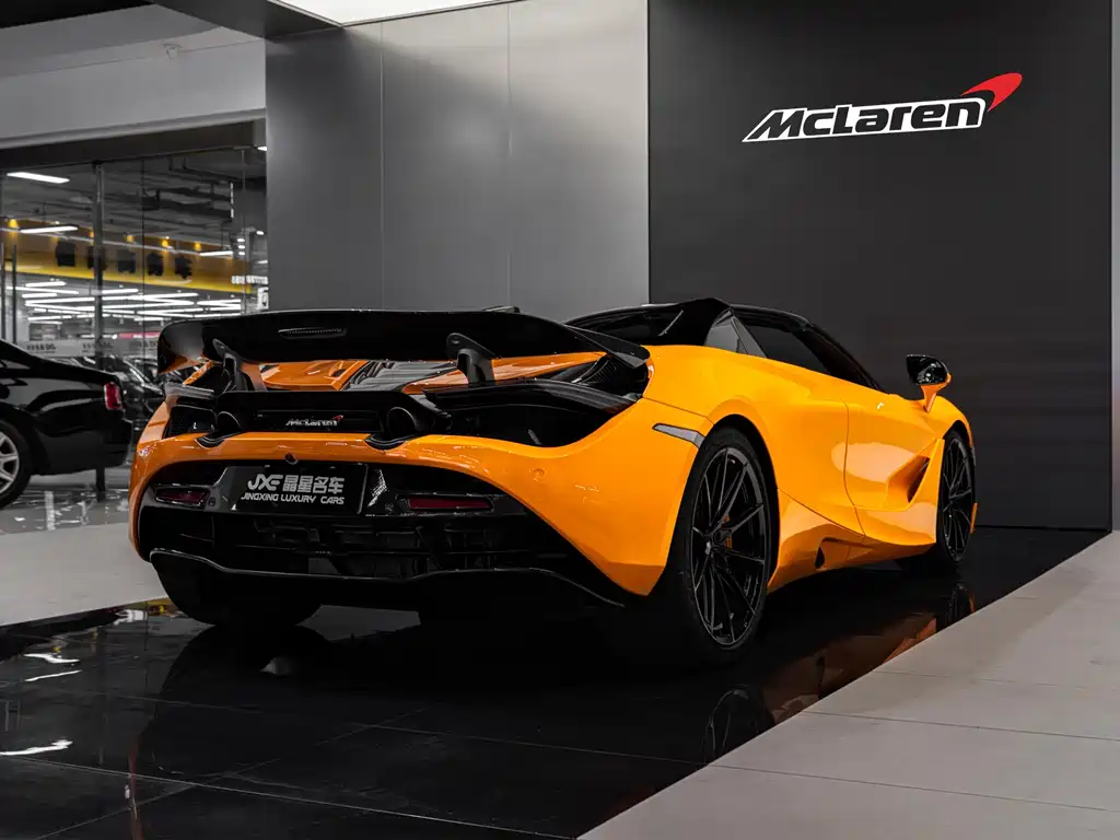 McLaren 720S 2020 — фото 12