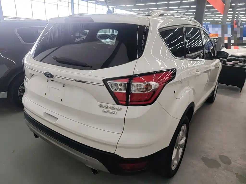 Ford Kuga 2018 — фото 7