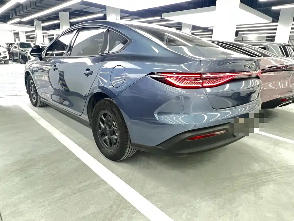 BYD Seal 05 DM-i 2025 — фото 11