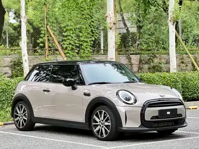 MINI MINI 2023