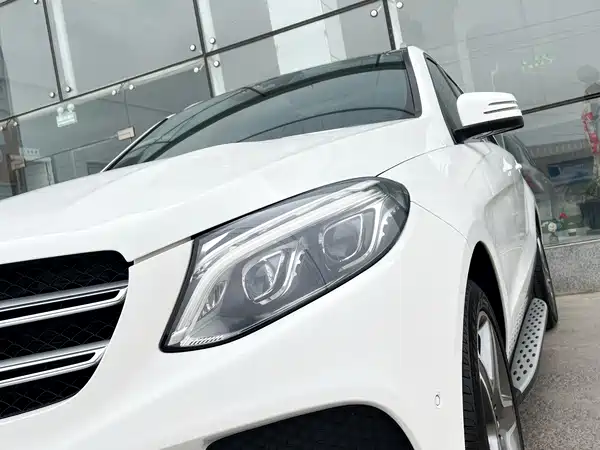 Mercedes-Benz GLE 2016