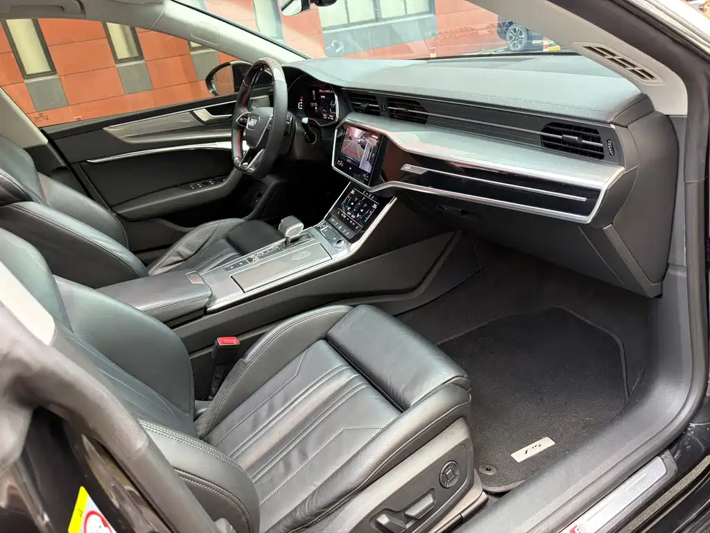 Audi A7 2022 — фото 16