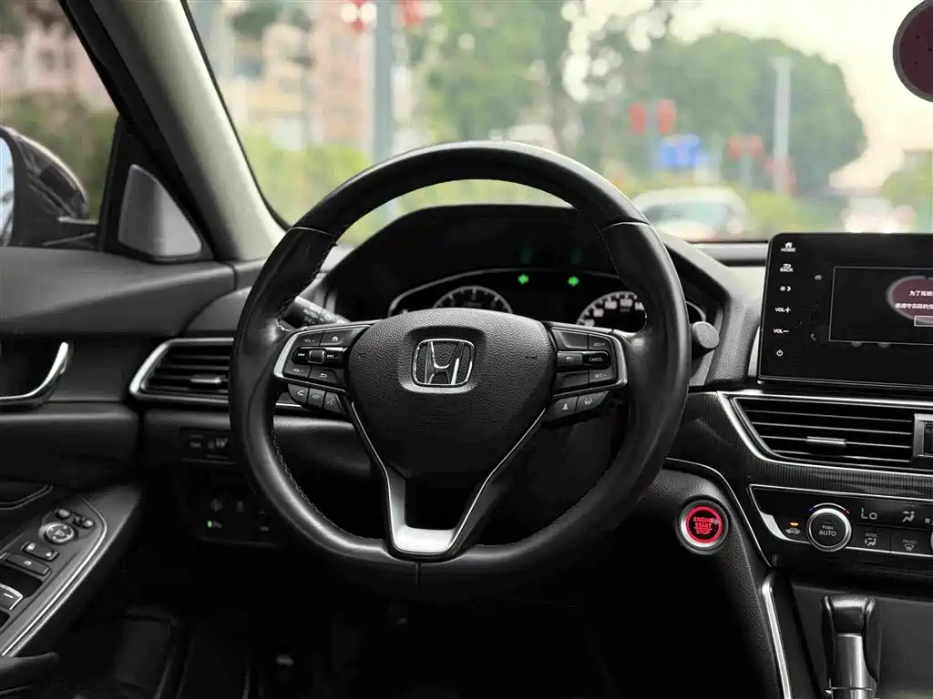 Honda Accord 2022 — фото 13
