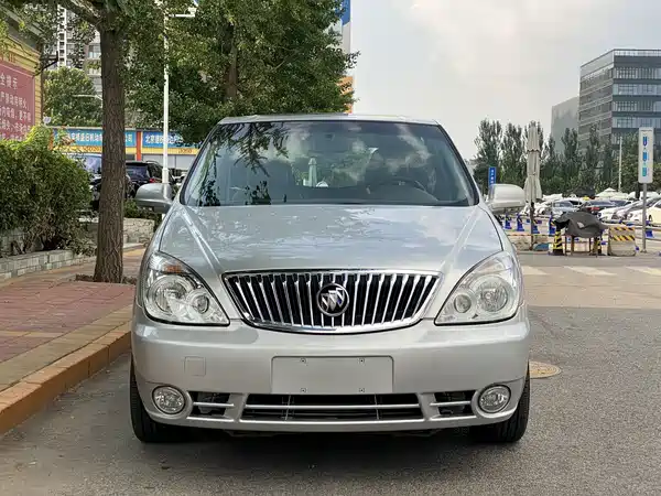 Buick GL8 2012
