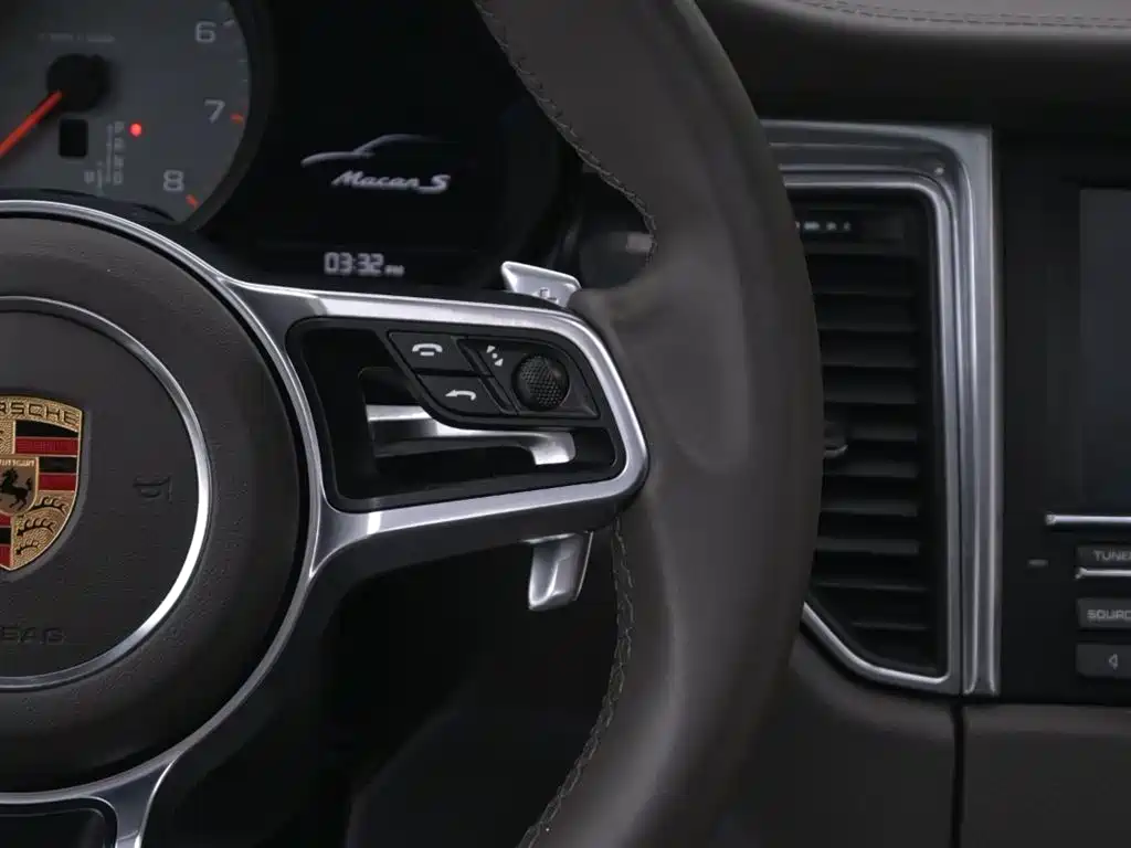 Porsche Macan 2015 — фото 27