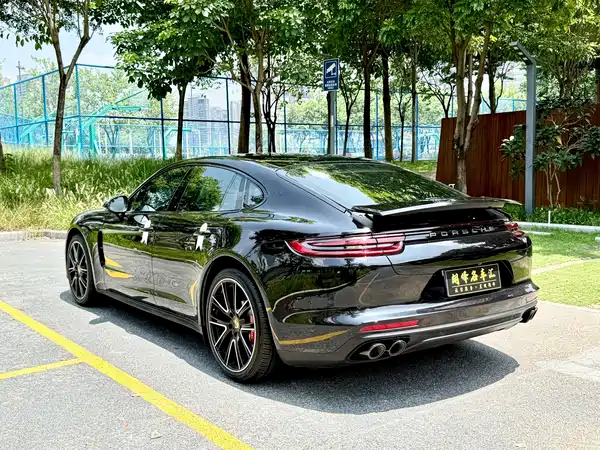 Porsche Panamera 2020