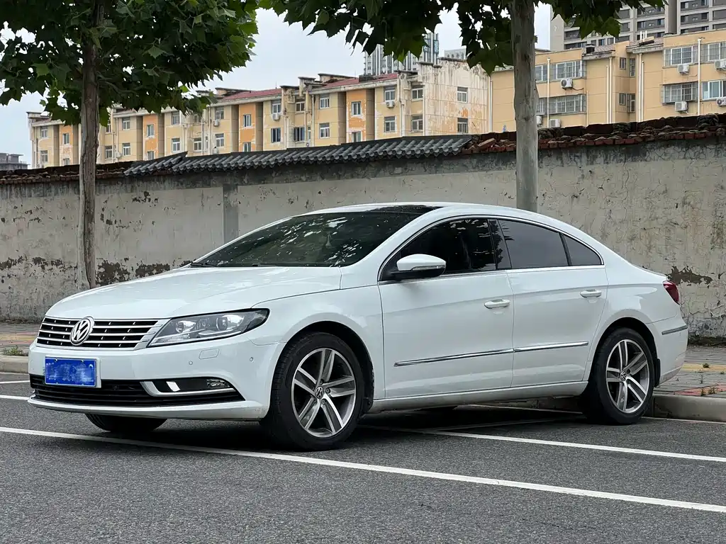 Volkswagen CC 2015 — фото 1