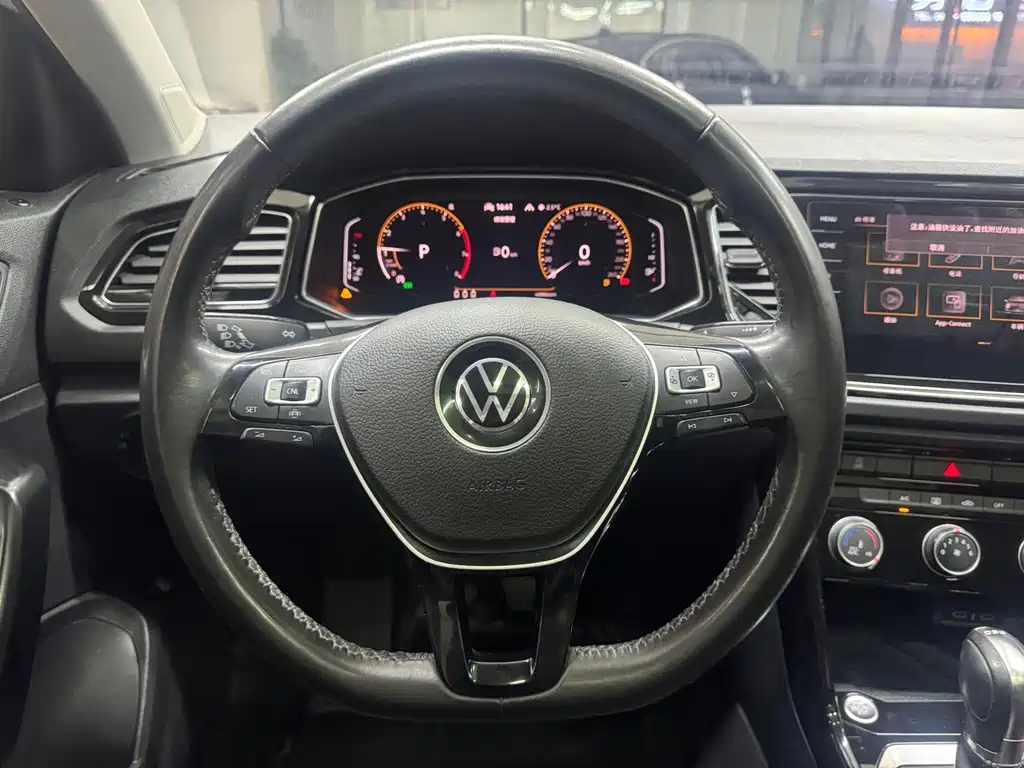 Volkswagen T-Roc 2021 — фото 14