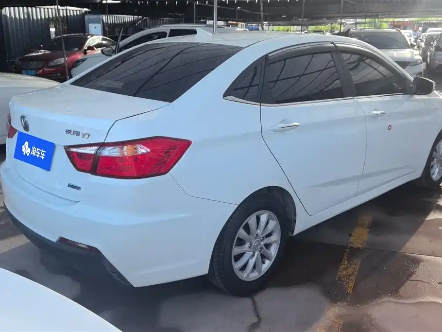 Changan V7 2015 — фото 3