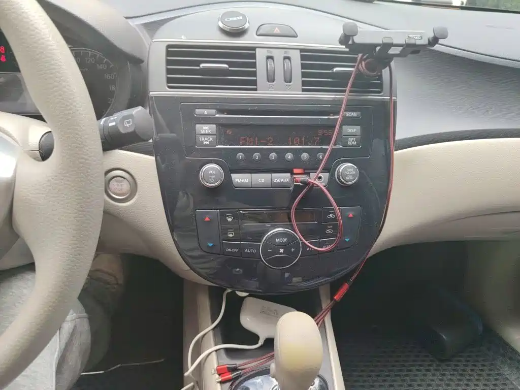 Nissan Tiida 2014