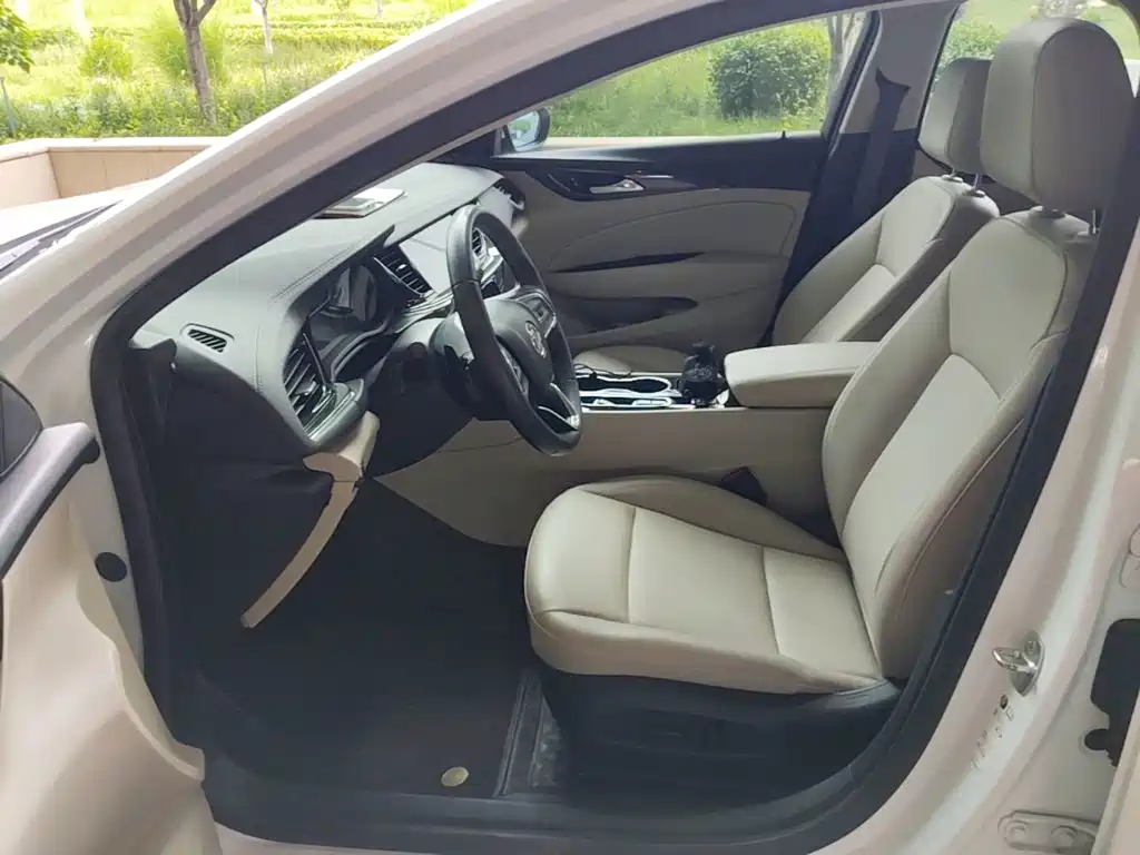 Buick Regal 2020 — фото 15