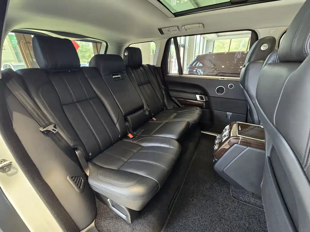 Land Rover Range Rover 2017 — фото 16
