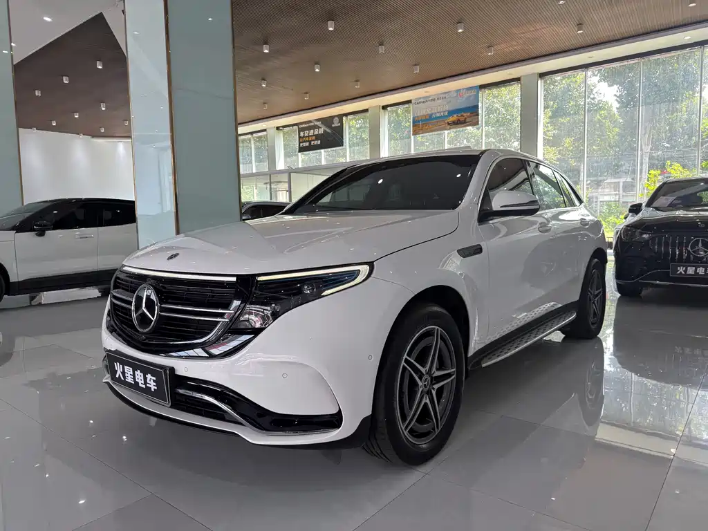 Mercedes-Benz EQC 2023 — фото 1
