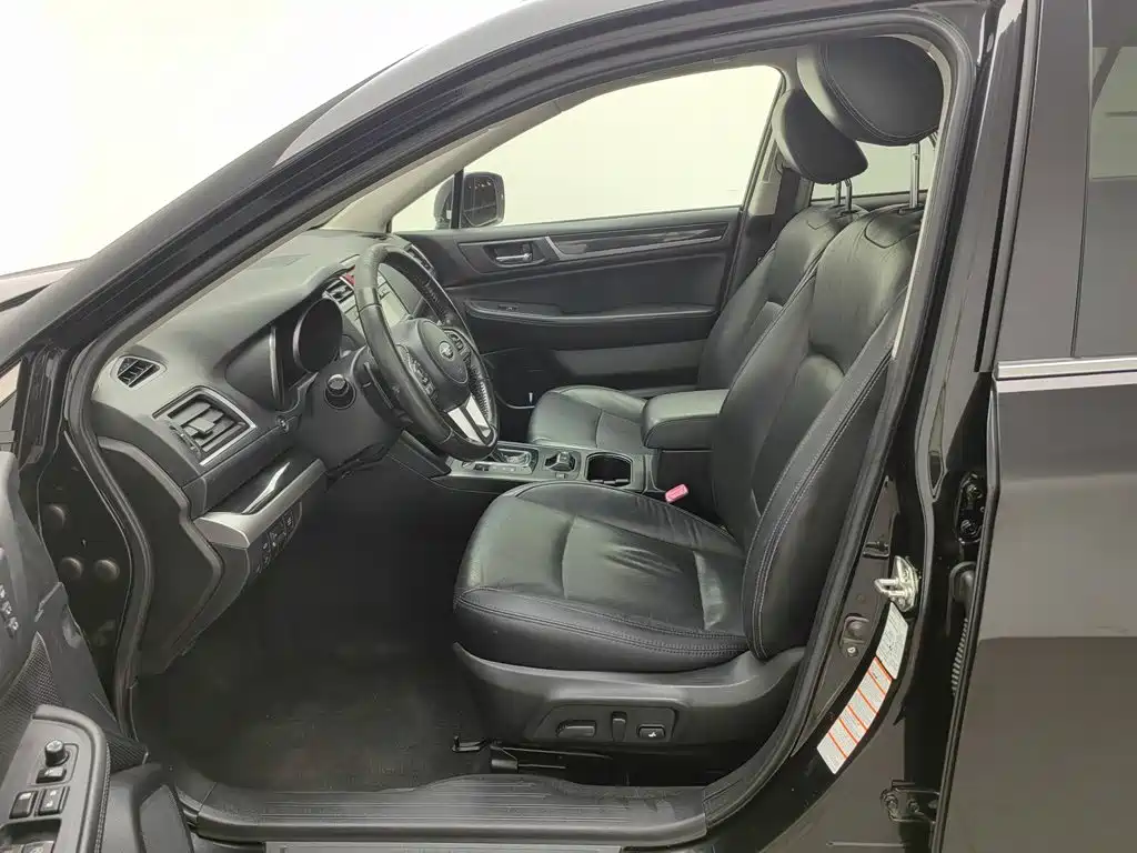 Subaru Outback 2015 — фото 10
