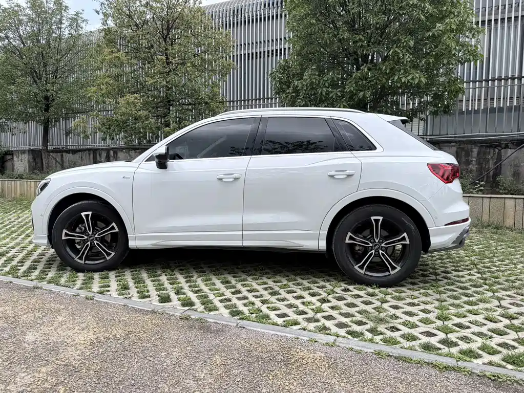Audi Q3 2022