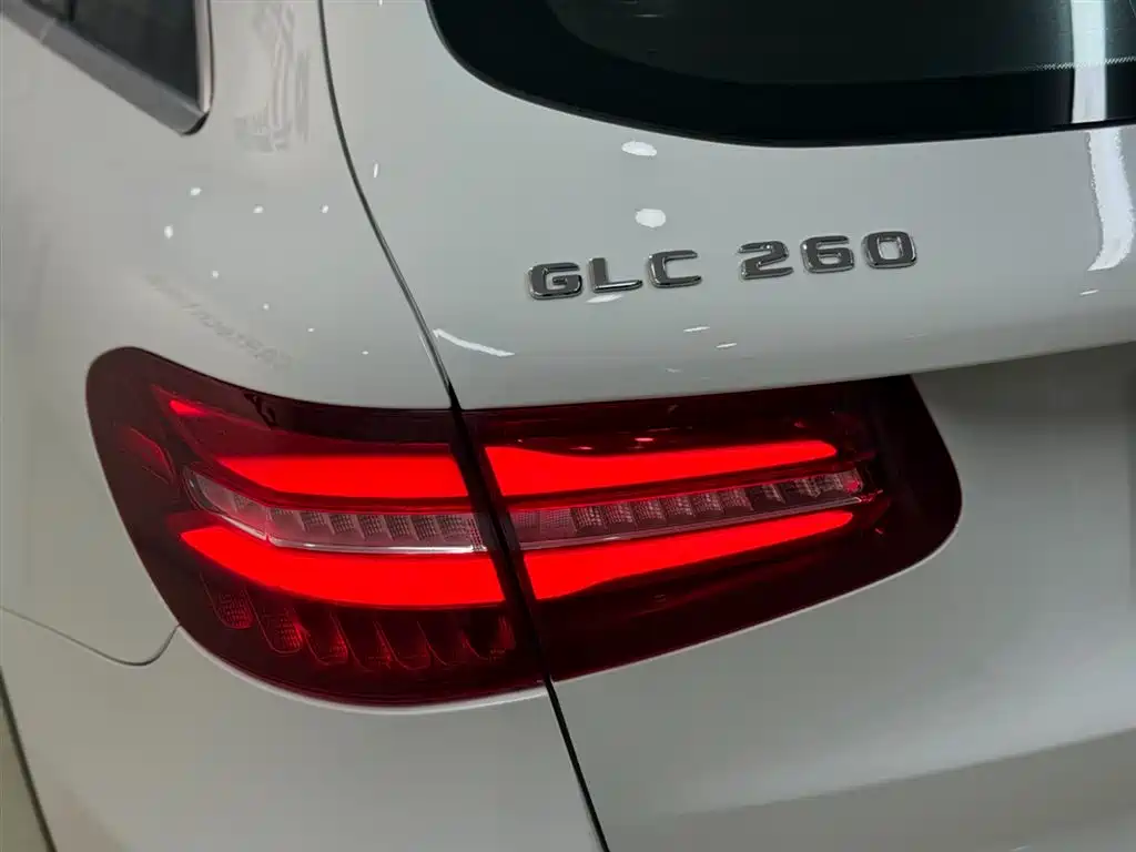 Mercedes-Benz GLC 2016 — фото 9