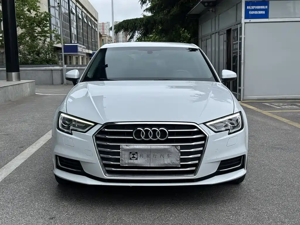 Audi A3 2020 — фото 2