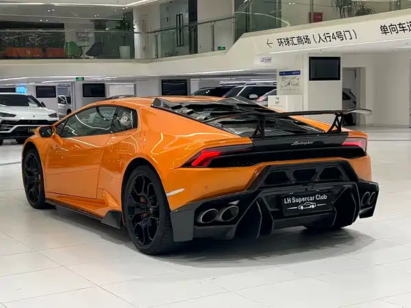 Lamborghini Huracan 2016