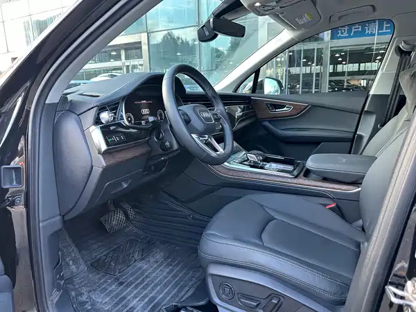 Audi Q7 2024