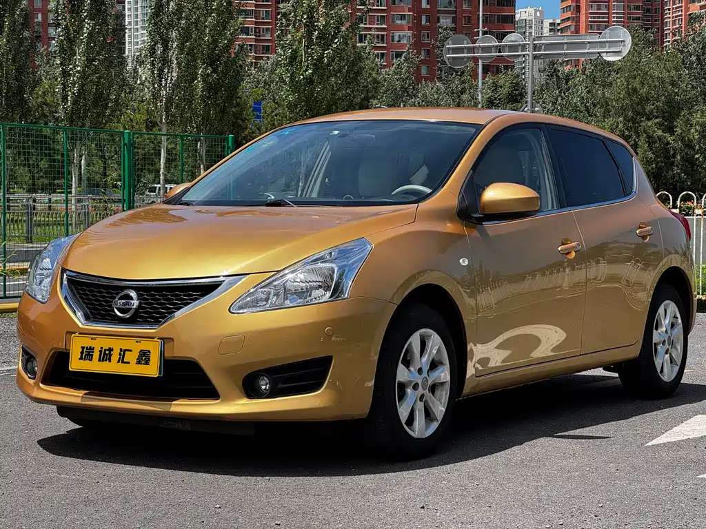 Nissan Tiida 2012