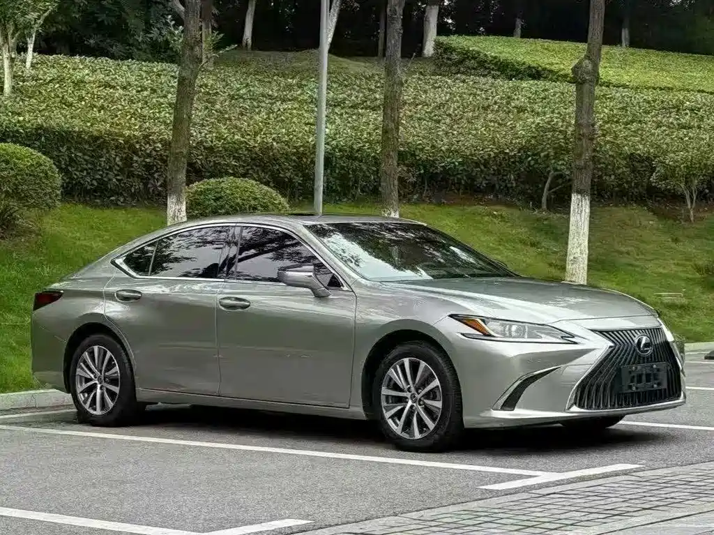 Lexus ES 2021 — фото 3