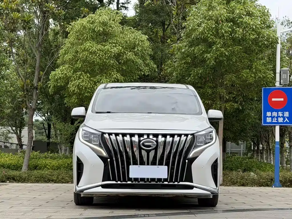 GAC Motor Trumpchi M8 2022 — фото 2