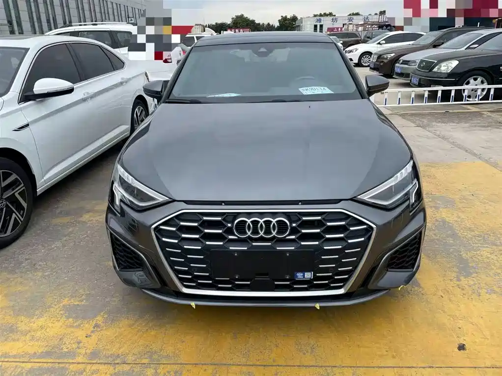 Audi A3 2023 — фото 11