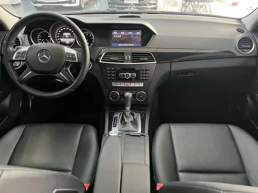 Mercedes-Benz C-Class 2014 — фото 13