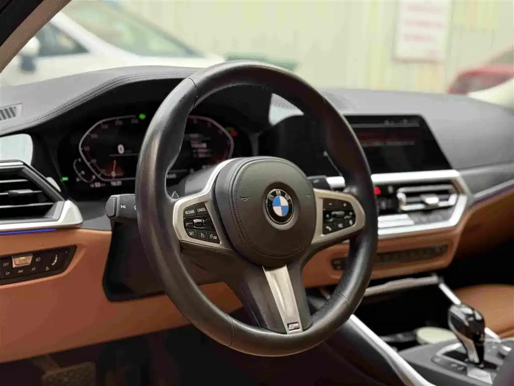 BMW 3 Series 2020 — фото 10