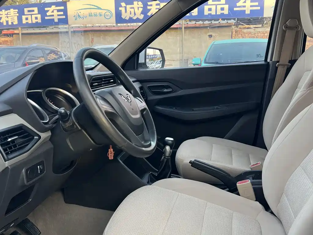 Wuling Hongguang 2019 — фото 4