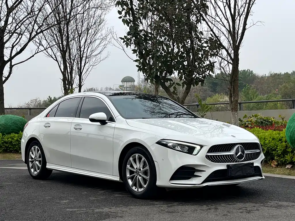 Mercedes-Benz A-Class 2021 — фото 3