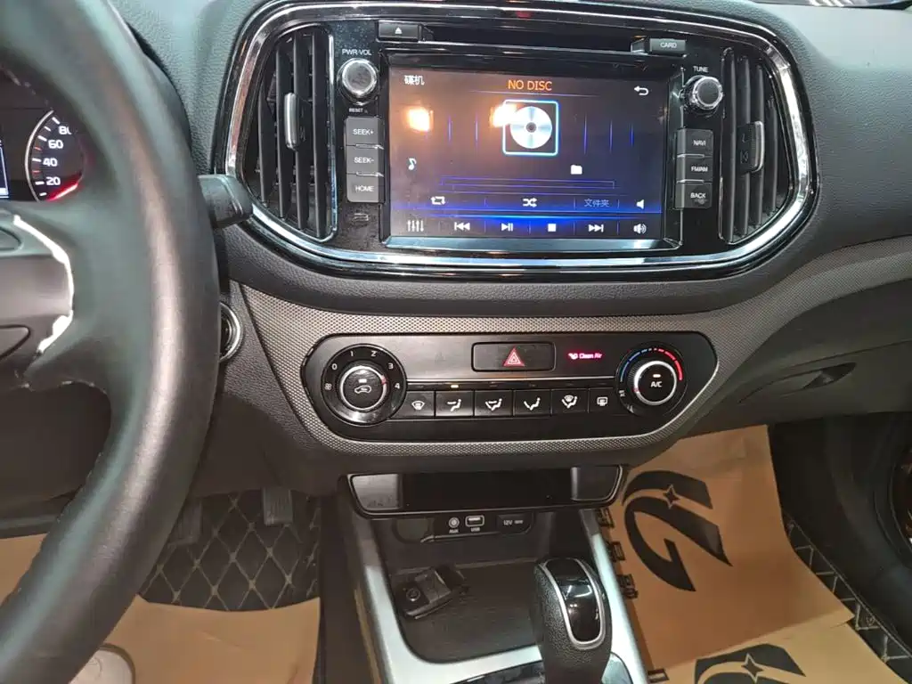 Kia KX3 2017 — фото 13