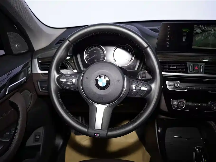 BMW X1 2022 — фото 12