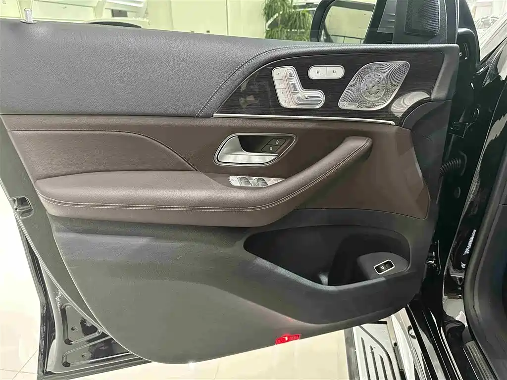 Mercedes-Benz GLS 2023 — фото 6