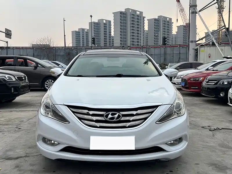 Hyundai Sonata 2012 — фото 2