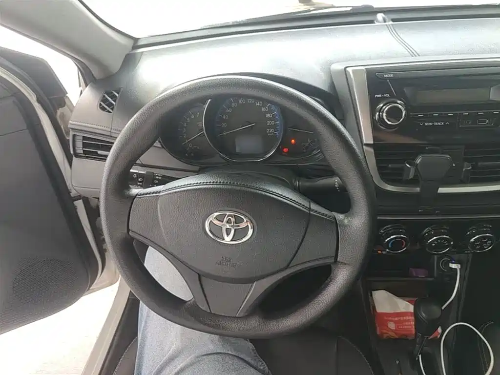 Toyota Vios 2017 — фото 11