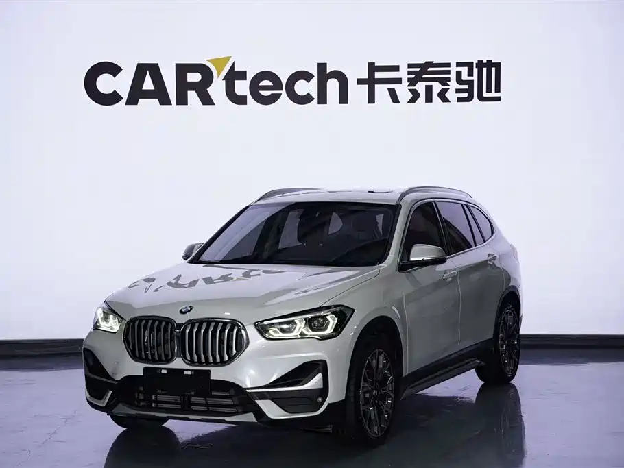 BMW X1 2022 — фото 1