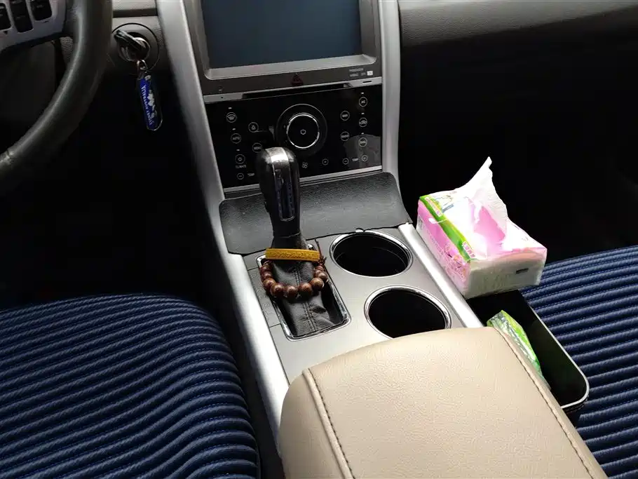 Ford Edge 2015 — фото 16