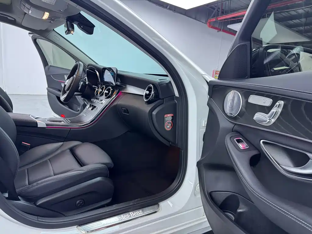 Mercedes-Benz C-Class 2021 — фото 15
