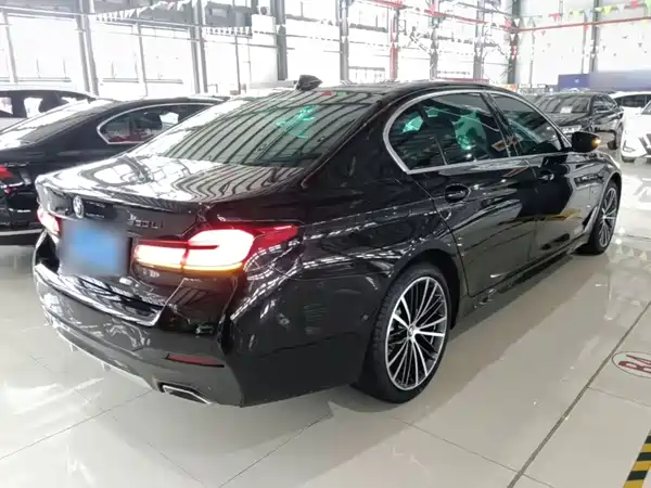 BMW 5 Series 2021