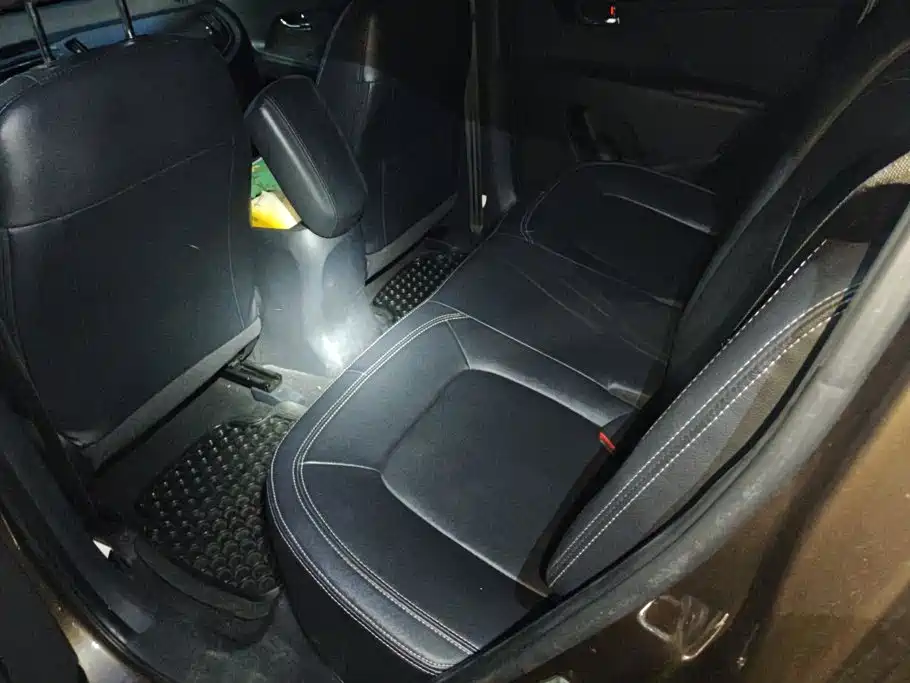 Kia Sportage 2012 — фото 11