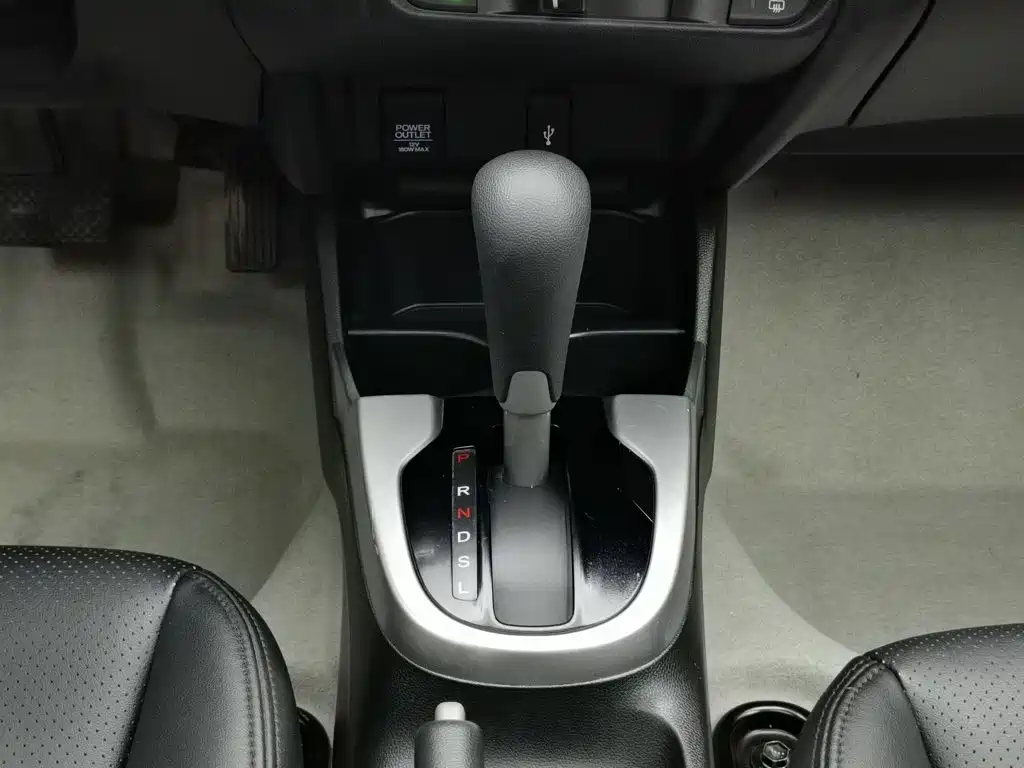 Honda Fit 2015 — фото 13
