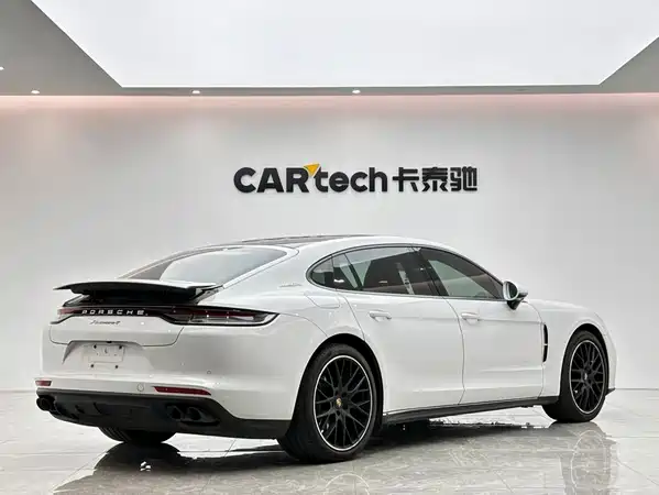 Porsche Panamera 2022