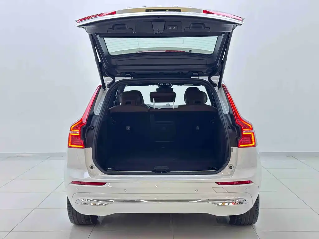 Volvo XC60 PHEV 2024 — фото 7