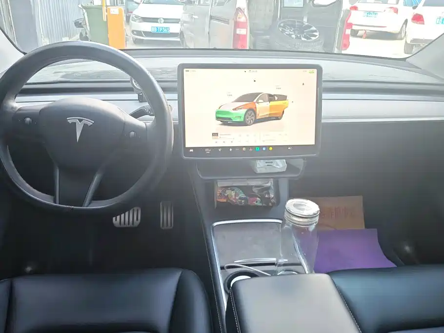 Tesla Model Y 2024 — фото 16
